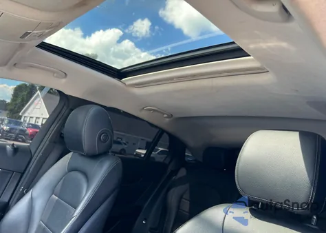 2017 Mercedes-Benz Glc Coupe 300 4Matic z USA, uszkodzony, nr VIN WDC0J4KB1HF160720